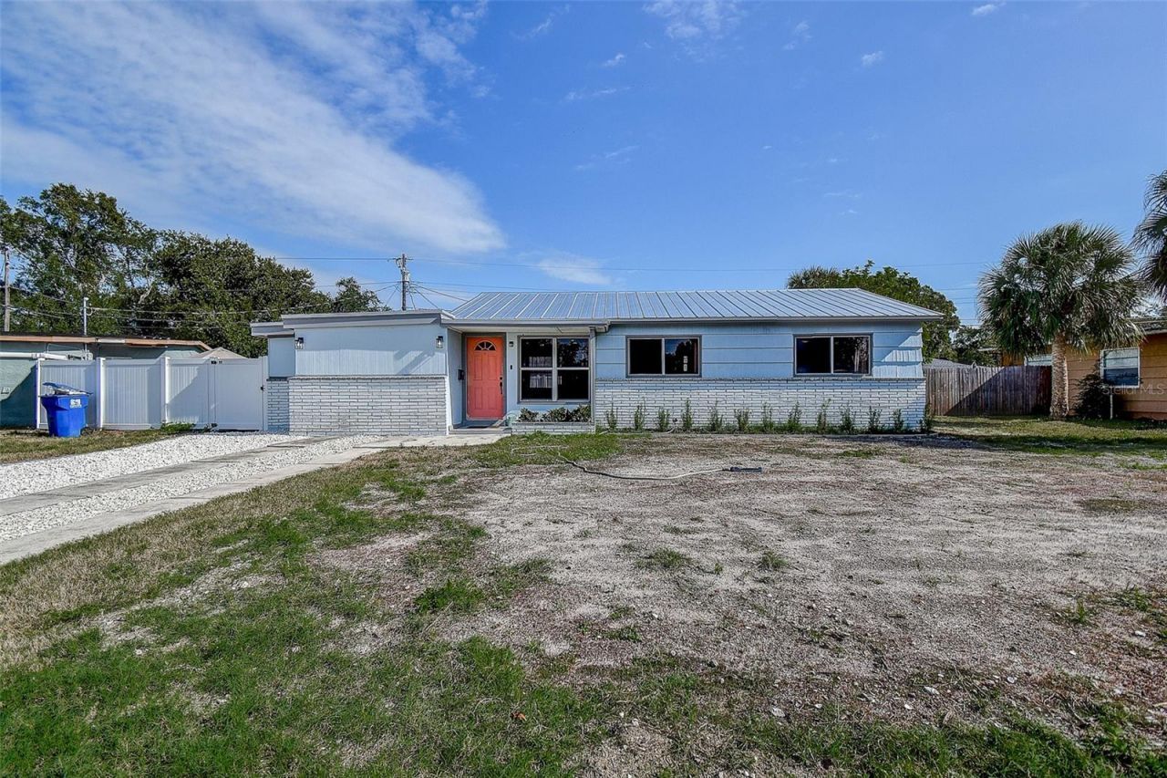 7583 Meadowlawn Drive N, Saint Petersburg, FL 33702 Photo