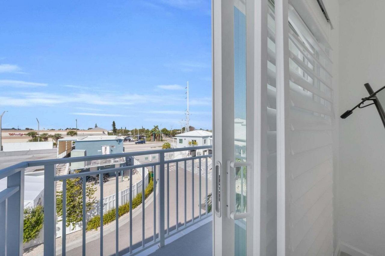 10877 Overseas Highway, Unit 30, Marathon, FL 33050 Photo