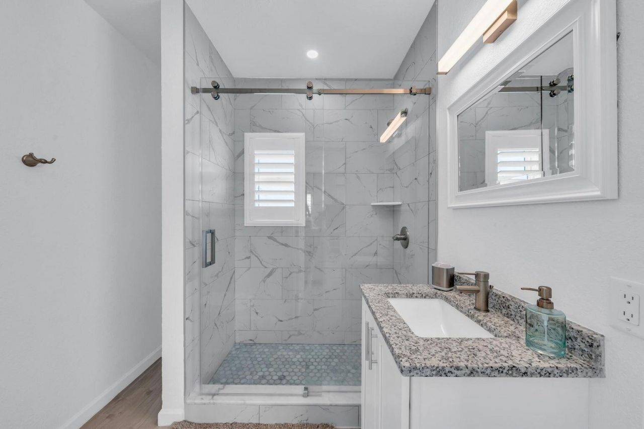 10877 Overseas Highway, Unit 30, Marathon, FL 33050 Photo