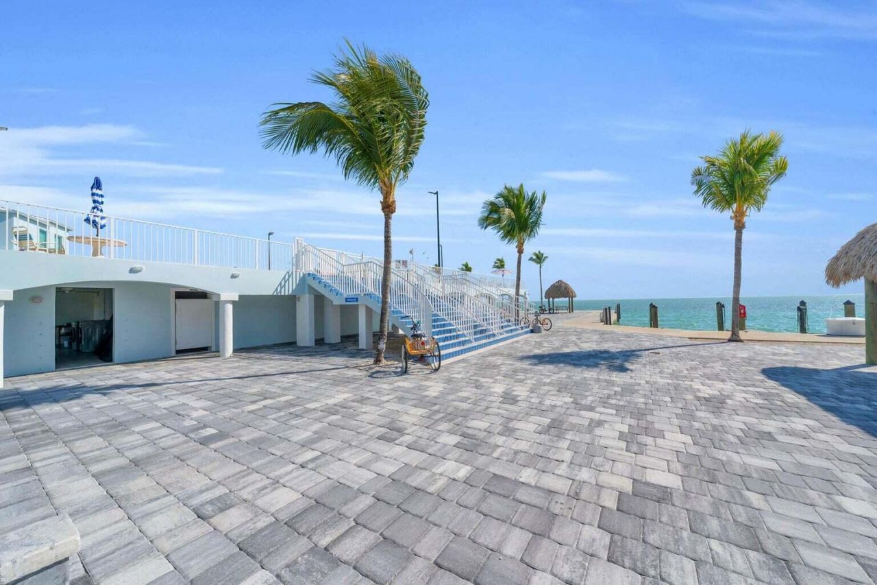 10877 Overseas Highway, Unit 30, Marathon, FL 33050 Photo