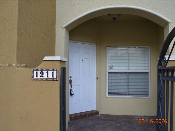 2851 W Prospect Rd, Unit 1211, Tamarac, FL 33309