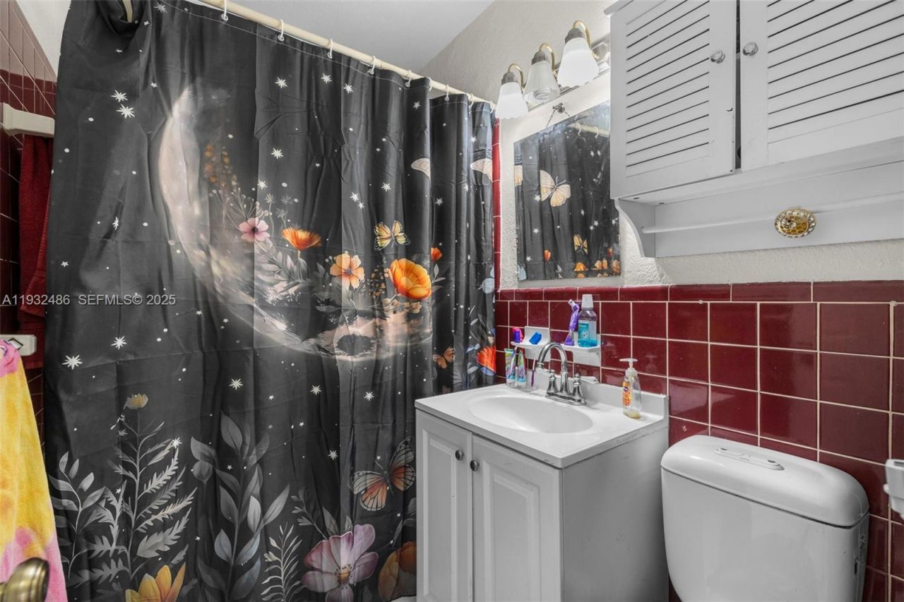 60 W 61st St, Hialeah, FL 33012 Photo