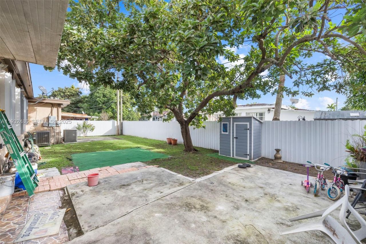 60 W 61st St, Hialeah, FL 33012 Photo