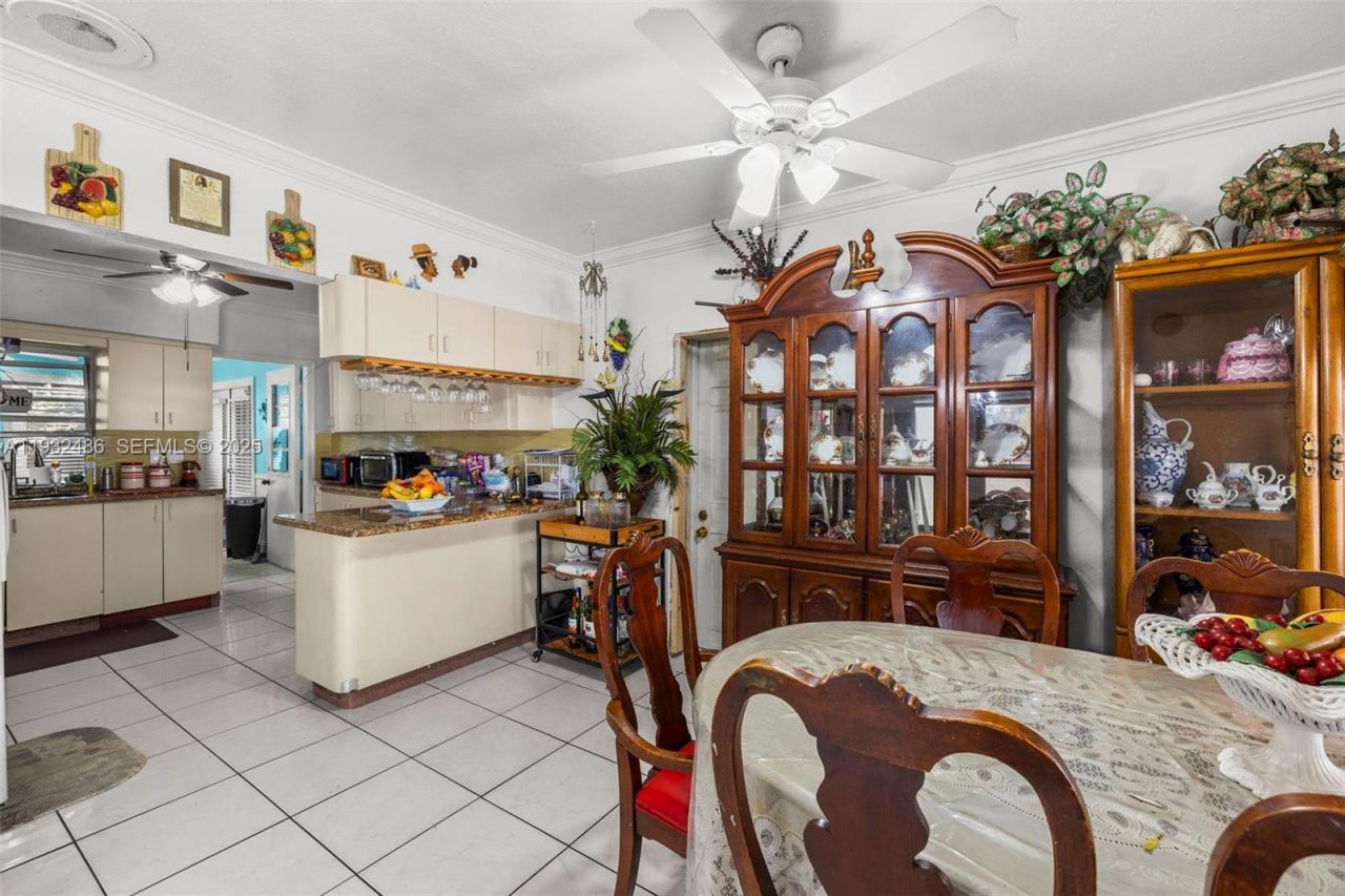 60 W 61st St, Hialeah, FL 33012 Photo