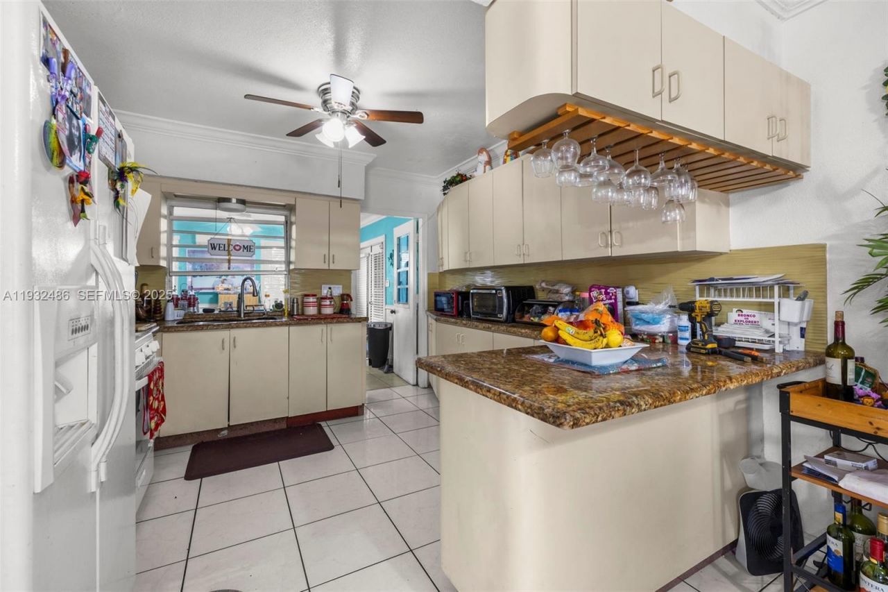 60 W 61st St, Hialeah, FL 33012 Photo