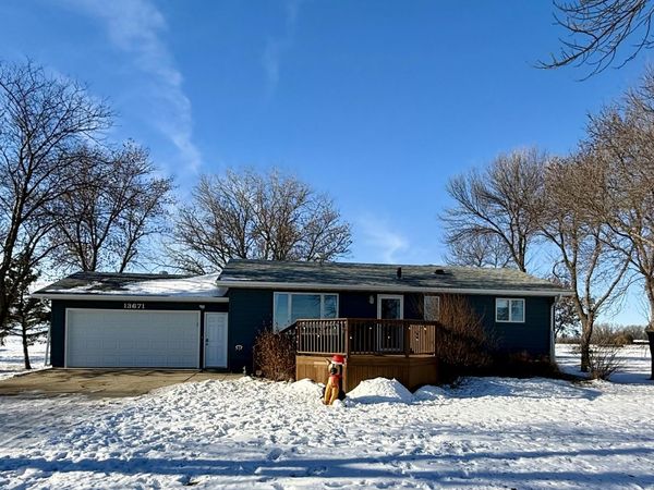 13671 387th Avenue, Aberdeen, SD 57401