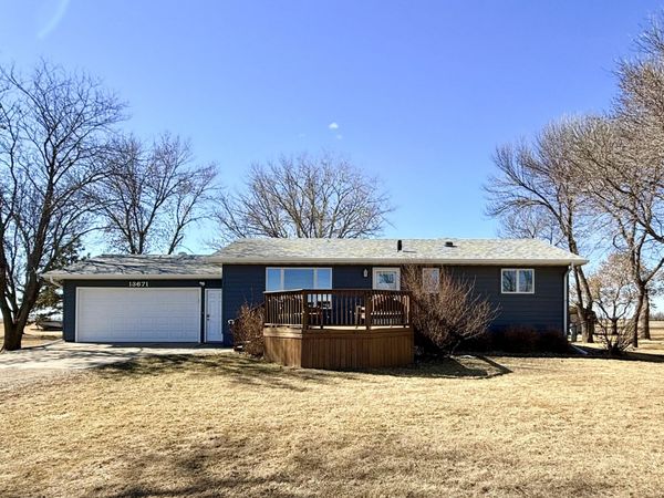 13671 387th Avenue, Aberdeen, SD 57401