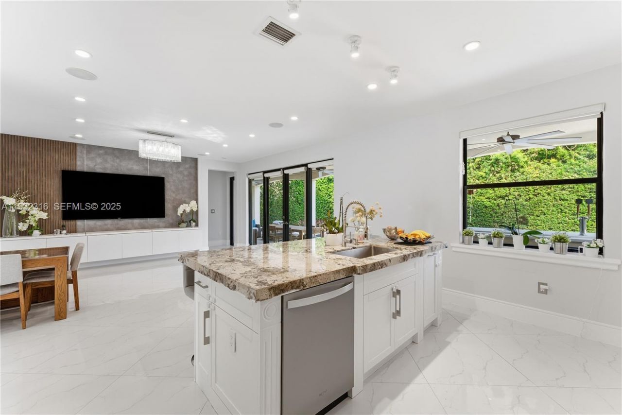 14461 SW 22nd Ter, Miami, FL 33175 Photo