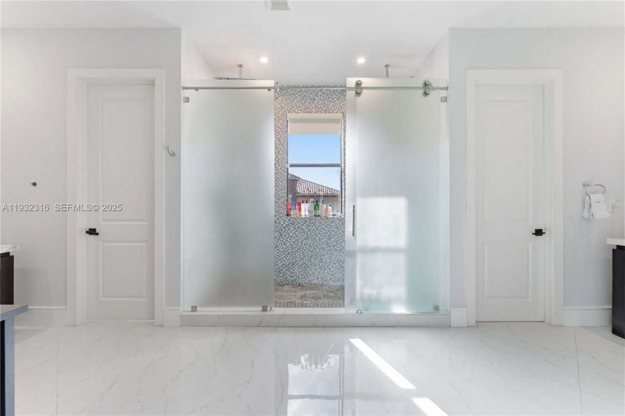 14461 SW 22nd Ter, Miami, FL 33175 Photo