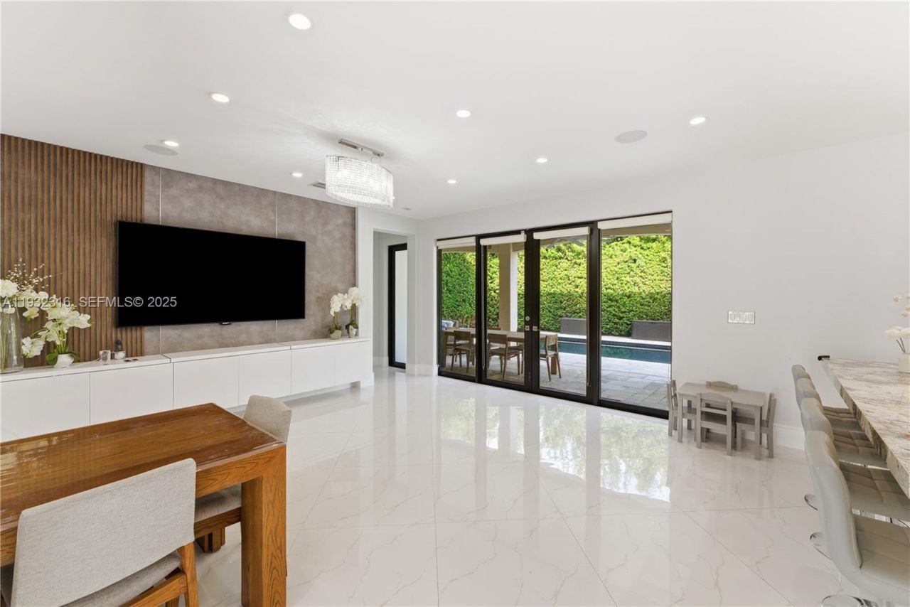 14461 SW 22nd Ter, Miami, FL 33175 Photo