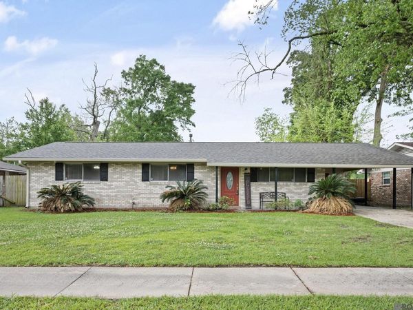 5820 Glen Oaks Dr, Baton Rouge, LA 70811