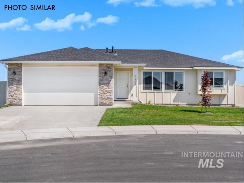 210 Pronghorn Ave, Fruitland, ID 83619 Main Photo
