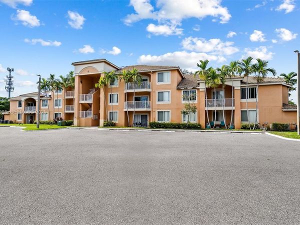 6992 SW 39th St, Unit I302, Davie, FL 33314