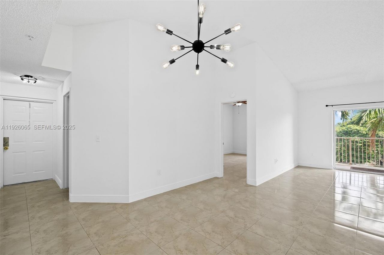 6992 SW 39th St, Unit I302, Davie, FL 33314 Photo