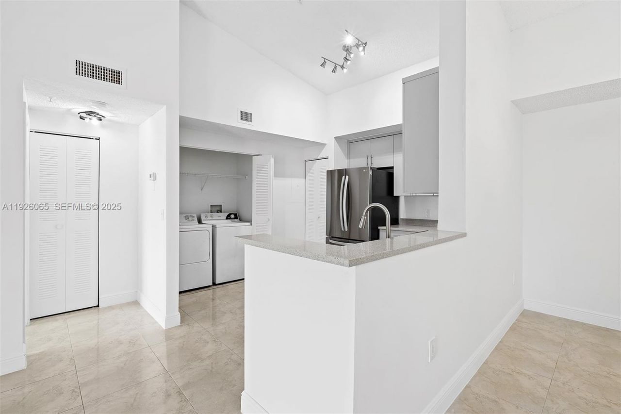 6992 SW 39th St, Unit I302, Davie, FL 33314 Photo