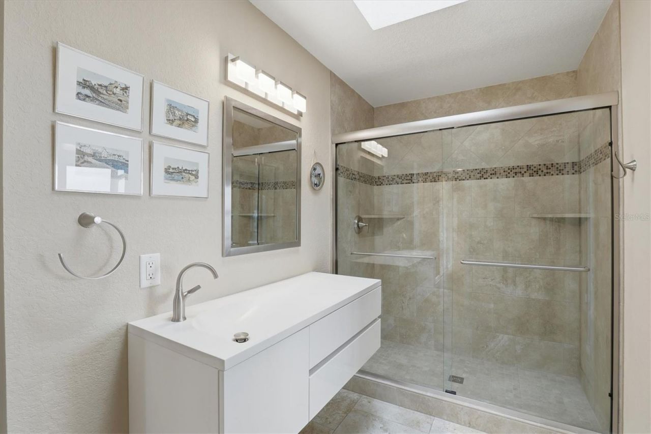 66 N Canal Drive, Palm Harbor, FL 34684 Photo