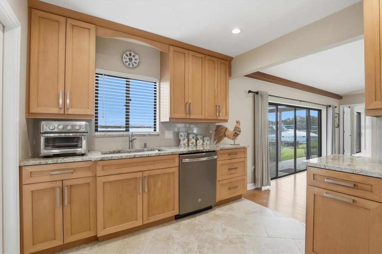 66 N Canal Drive, Palm Harbor, FL 34684 Photo