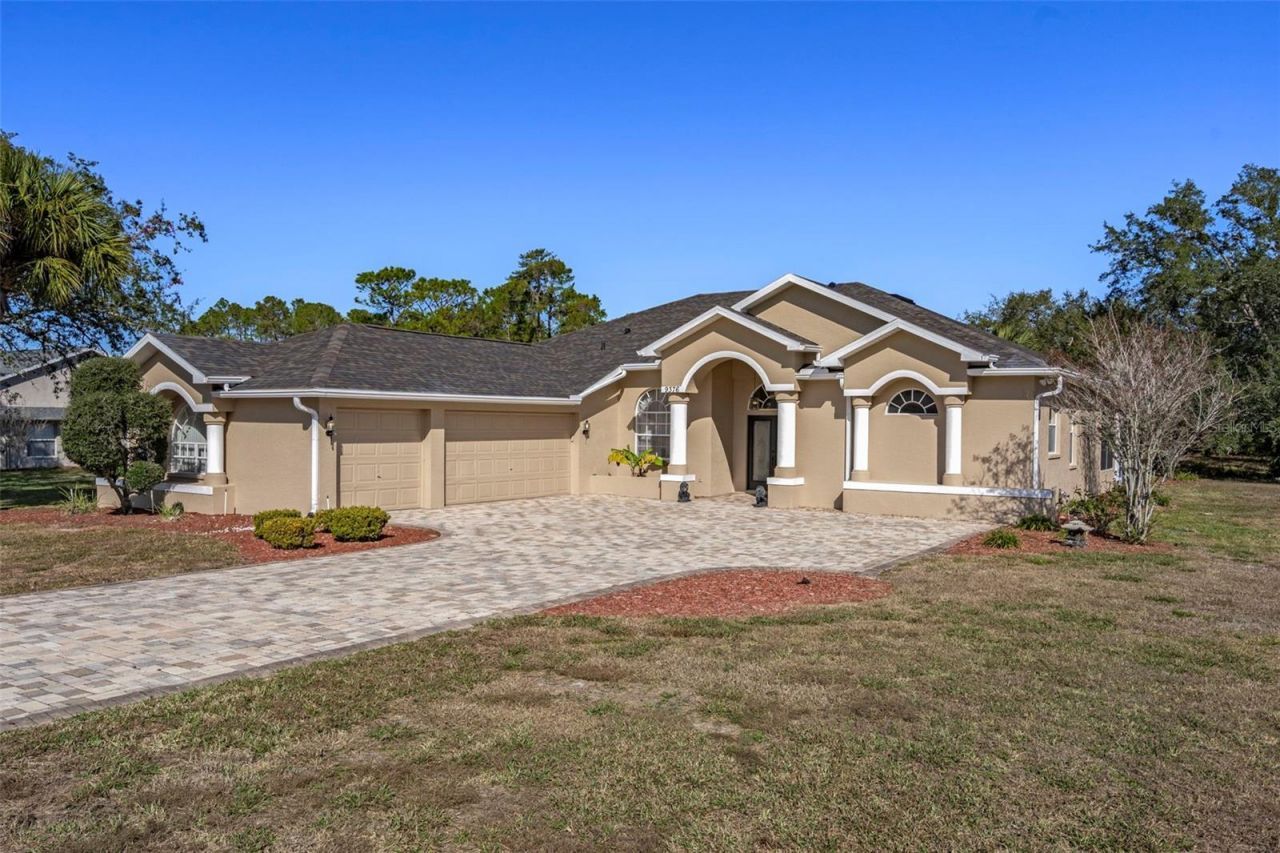 9376 Bearwalk Path, Weeki Wachee, FL 34613 Main Photo