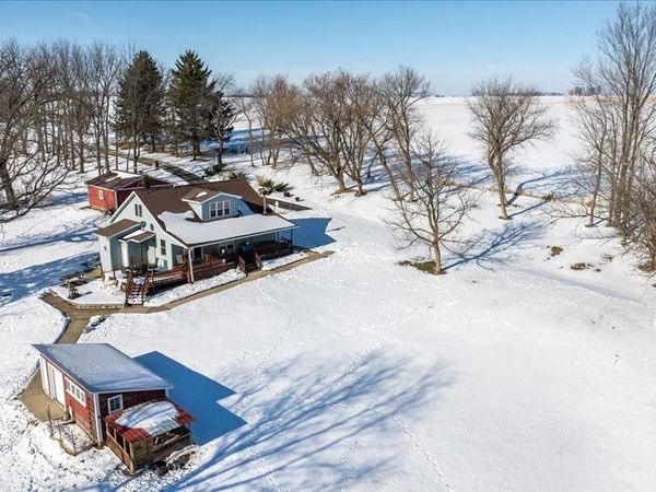 9257 N Veta Grande Road, Scales Mound, IL 61075