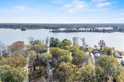 1189 Newberry Shores Drive photo 4