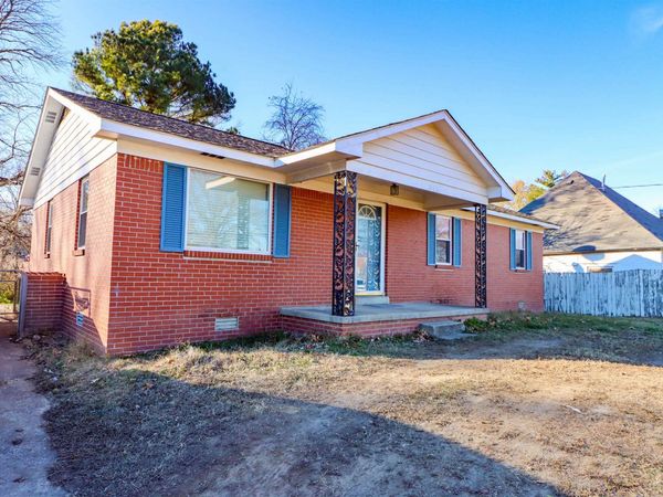 211 WASHINGTON ST, Newbern, TN 38059