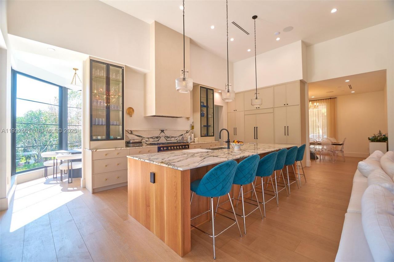 11001 SW 74th Ave, Pinecrest, FL 33156 Photo