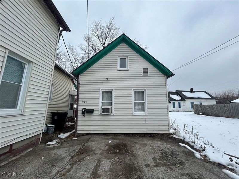 2710 Althen Avenue, Cleveland, OH 44109 Photo 2