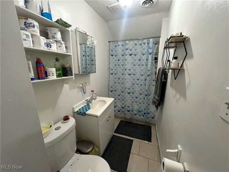 2710 Althen Avenue, Cleveland, OH 44109 Photo 7