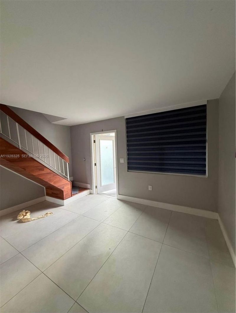 5255 W 26th Ct , Unit 803, Hialeah, FL 33016 Photo