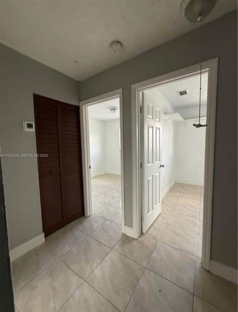 5255 W 26th Ct , Unit 803, Hialeah, FL 33016 Photo