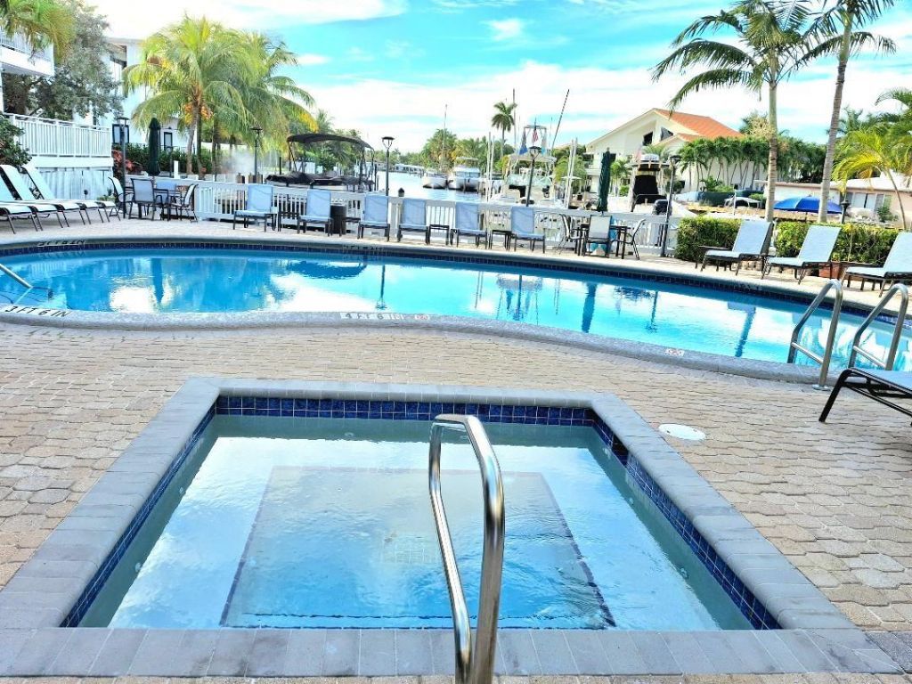 1421 S Ocean Boulevard, Unit 301, Pompano Beach, FL 33062 Photo