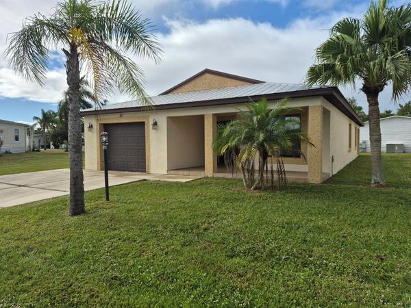 31 S Alhambra Lane, Port St. Lucie, FL 34952