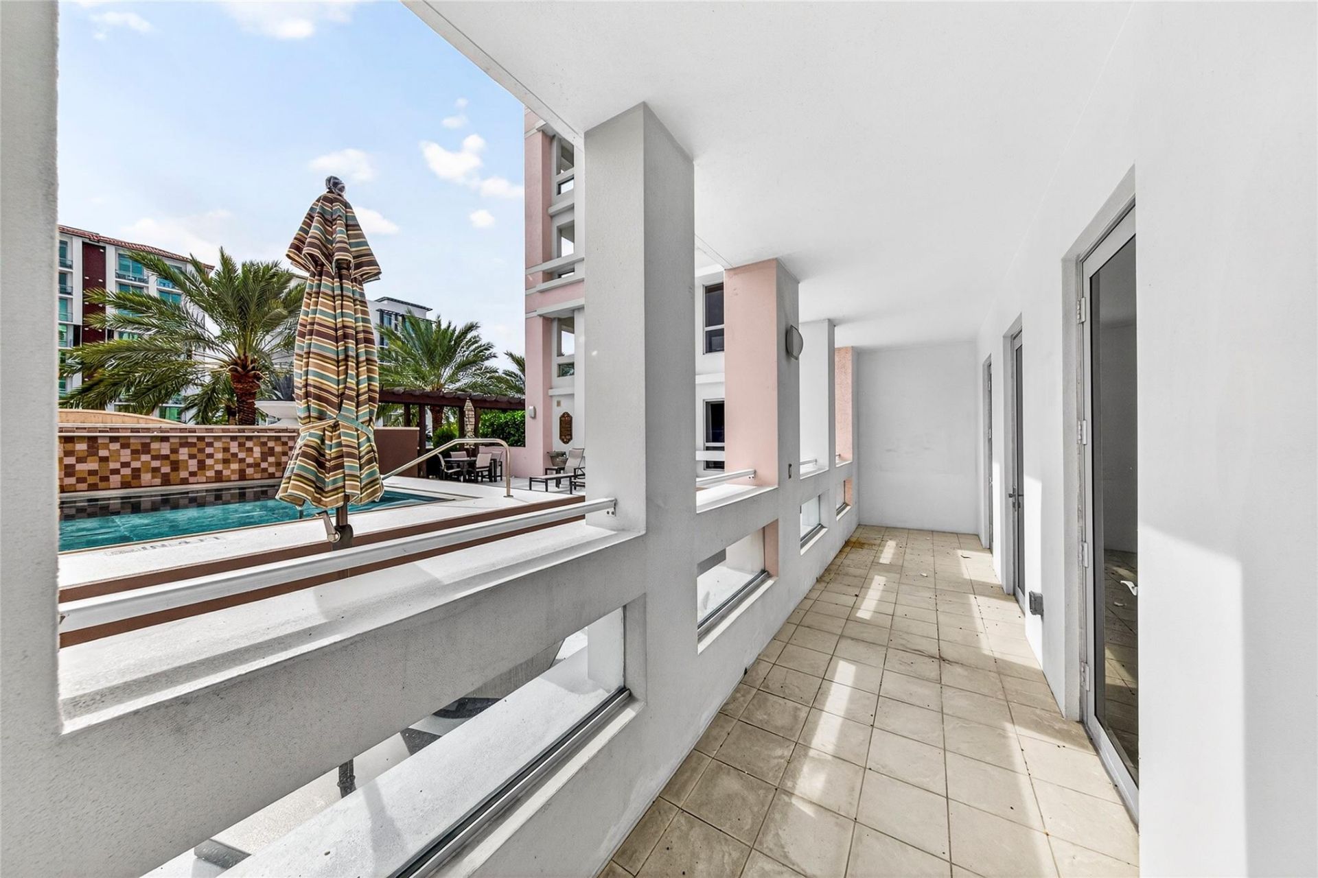 455 E Palmetto Park Road, Unit 2E, Boca Raton, FL 33432 Photo