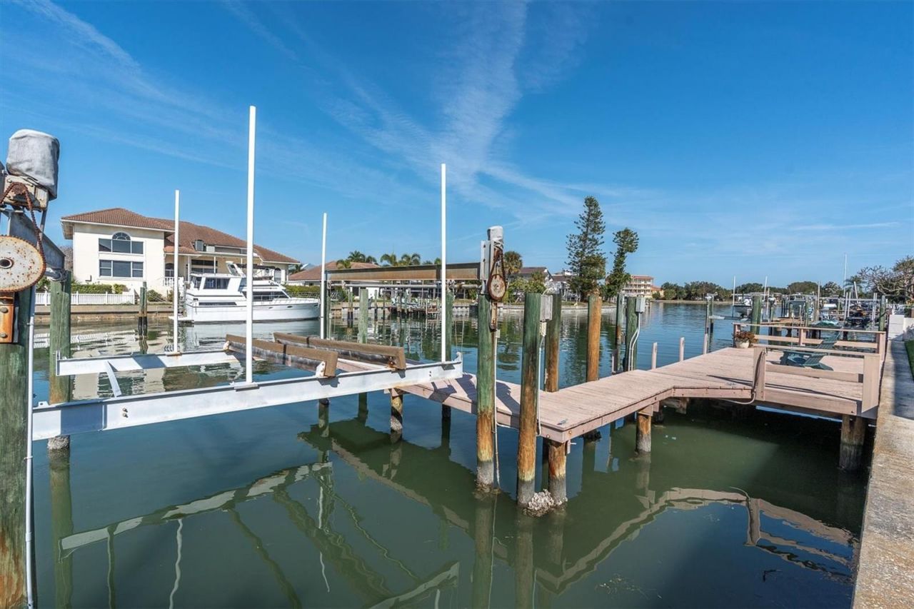 4961 61st Avenue S, Saint Petersburg, FL 33715 Photo