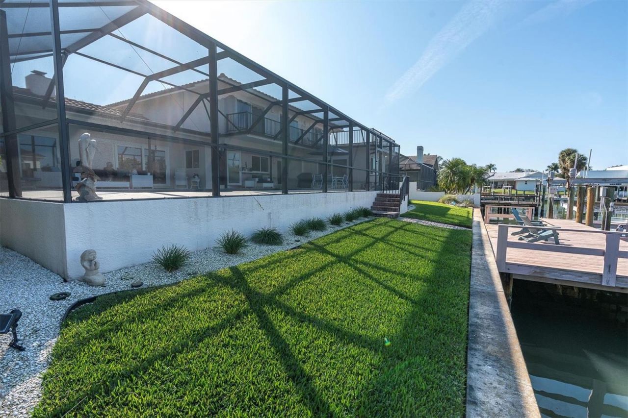 4961 61st Avenue S, Saint Petersburg, FL 33715 Photo