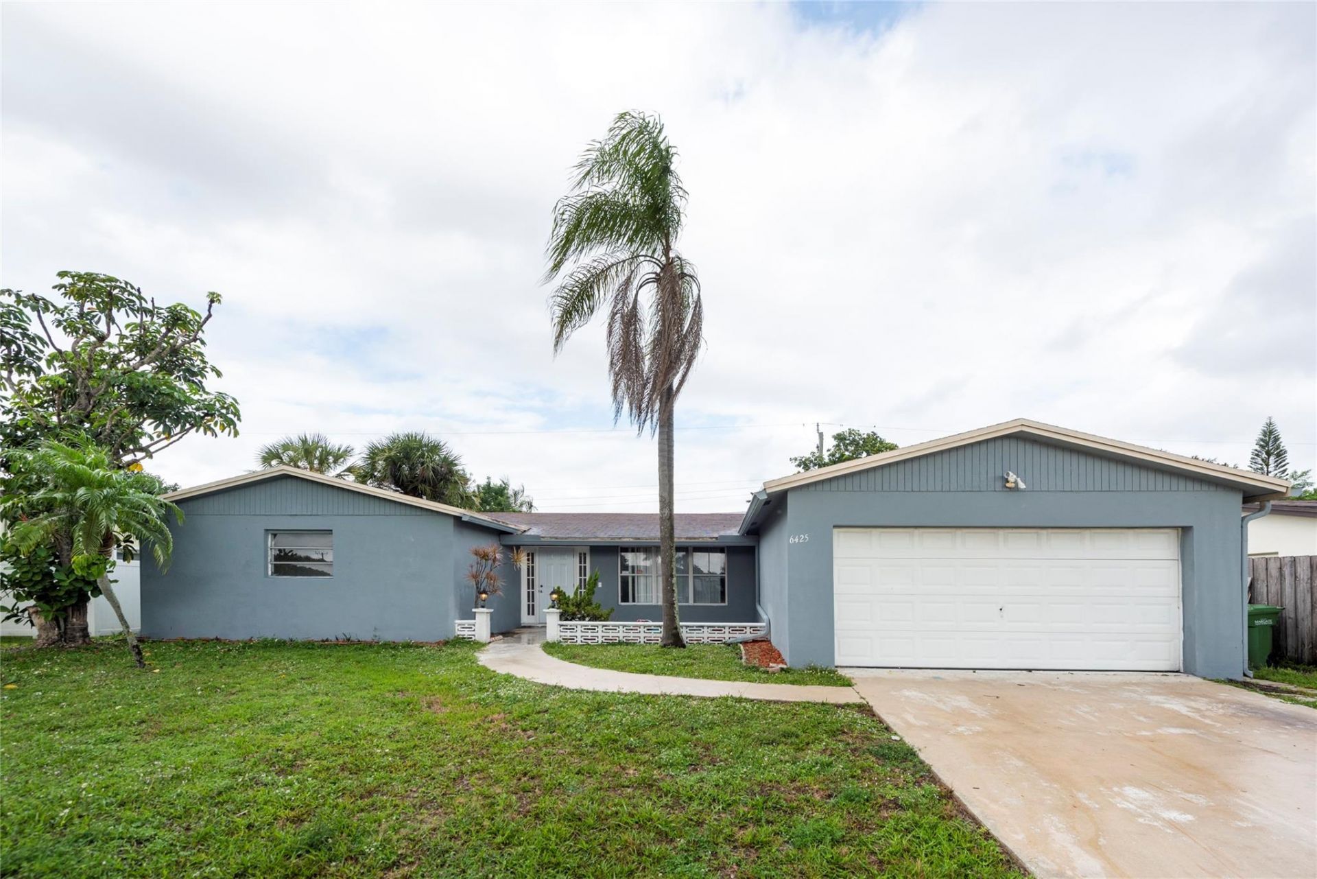 6425 Royal Palm Boulevard, Margate, FL 33063 Photo