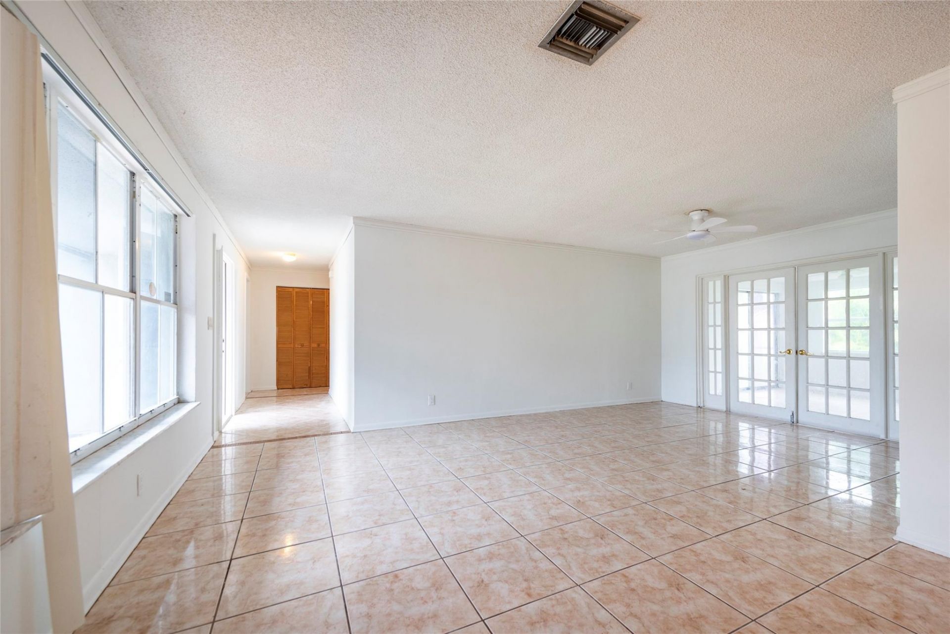 6425 Royal Palm Boulevard, Margate, FL 33063 Photo