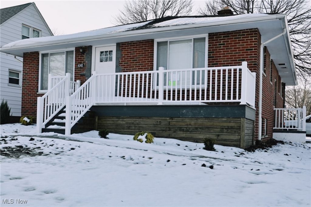 6302 W 54th Street, Parma, OH 44129 Main Photo