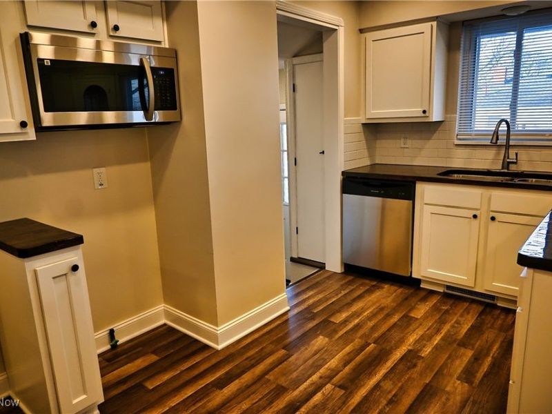 6302 W 54th Street, Parma, OH 44129 Photo 10