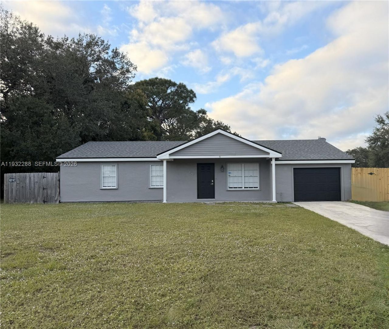 1822 SE Oxmoor Ct, Port Saint Lucie, FL 34952 Photo