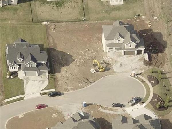 9318 W 169 Terrace, Overland Park, KS 66085