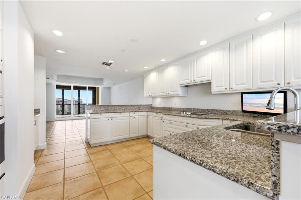 8665 Bay Colony Dr, Unit PH 2003, Naples, FL 34108 Photo