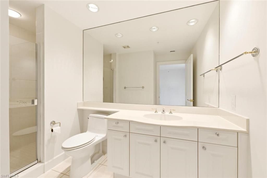 8665 Bay Colony Dr, Unit PH 2003, Naples, FL 34108 Photo