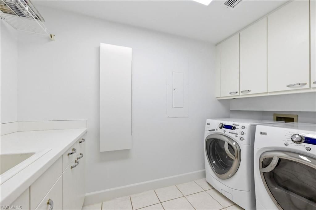 8665 Bay Colony Dr, Unit PH 2003, Naples, FL 34108 Photo