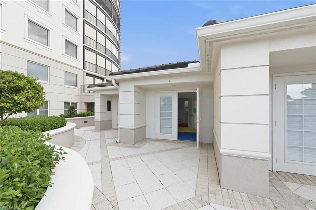 8665 Bay Colony Dr, Unit PH 2003, Naples, FL 34108 Photo