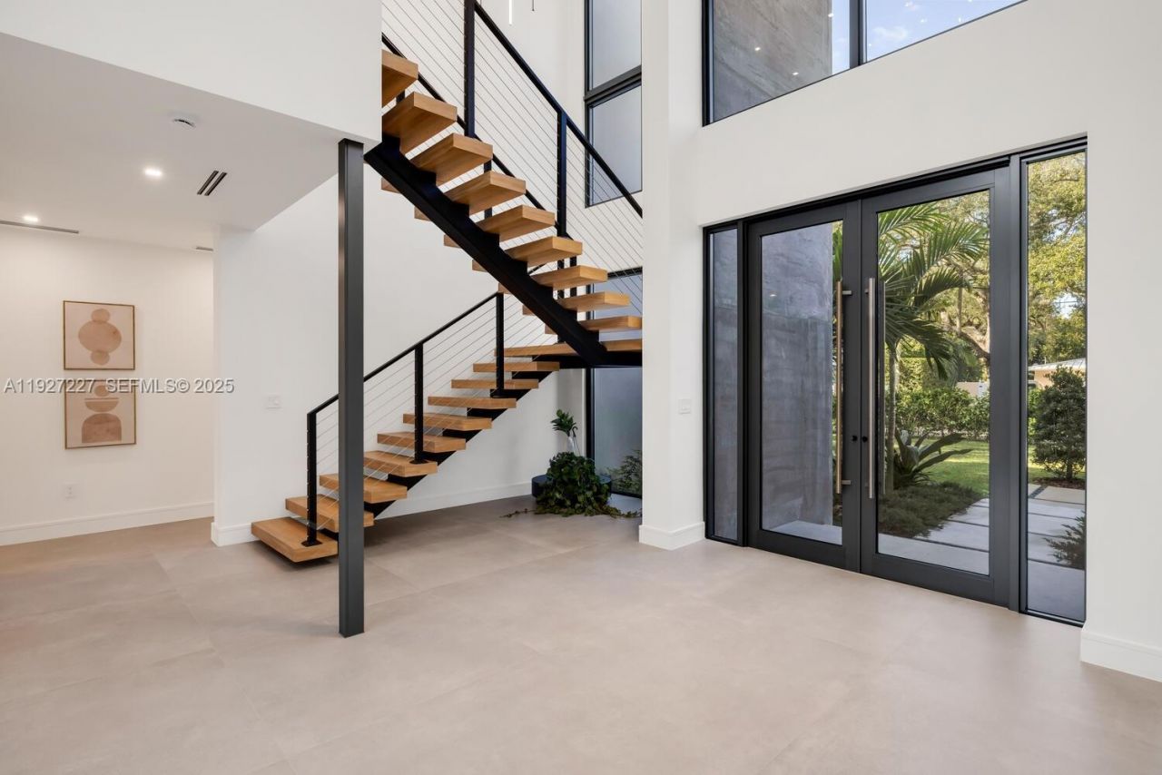 11143 NE 8th Ave, Biscayne Park, FL 33161 Photo