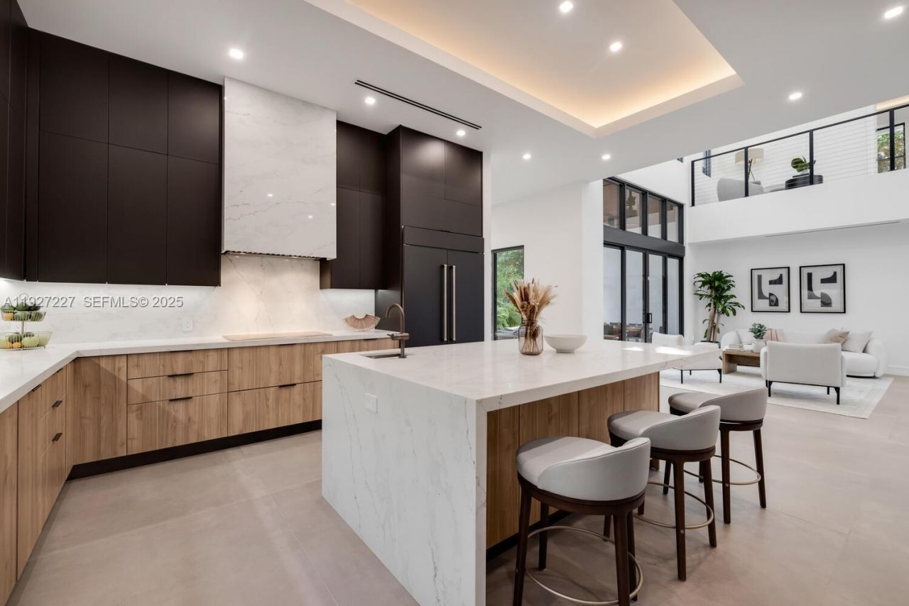 11143 NE 8th Ave, Biscayne Park, FL 33161 Photo