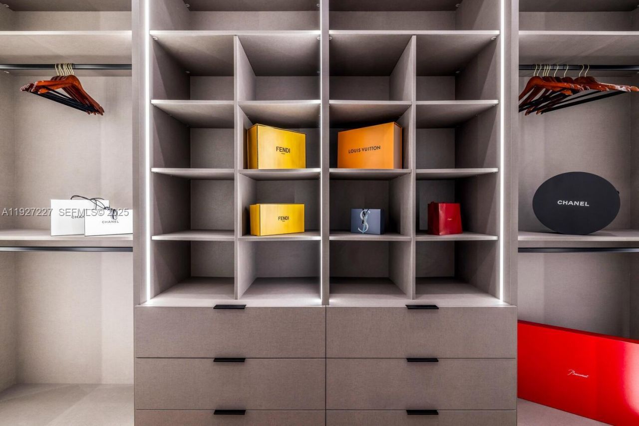 11143 NE 8th Ave, Biscayne Park, FL 33161 Photo