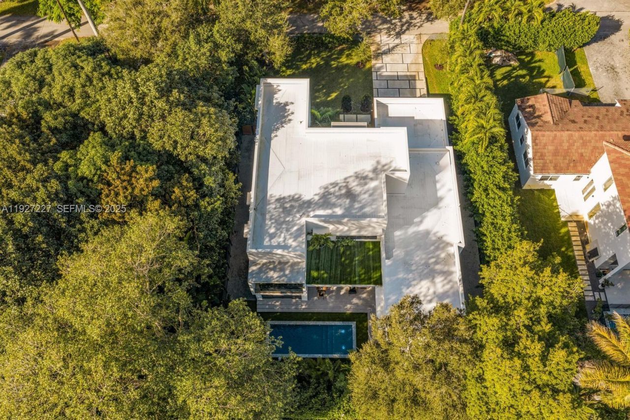 11143 NE 8th Ave, Biscayne Park, FL 33161 Photo