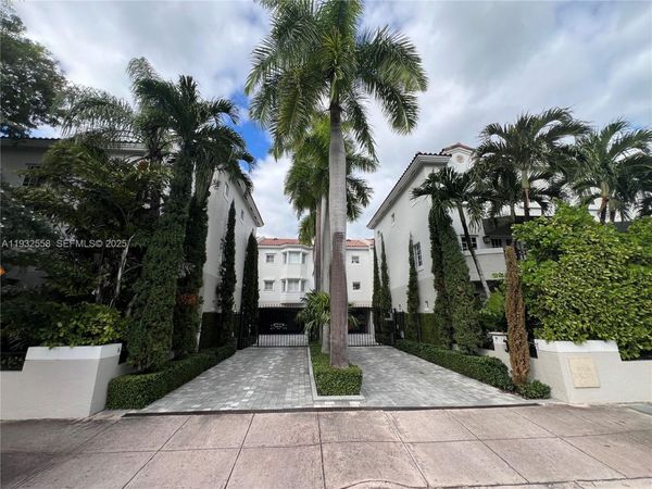 261 Navarre Ave, Unit A-4, Coral Gables, FL 33134
